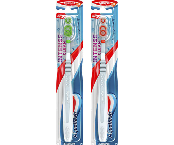 Aquafresh : Brosses à dents Aquafresh Intense Clean